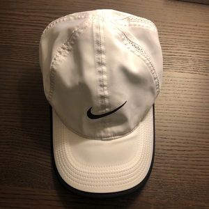 White Nike baseball Cap